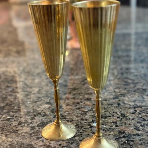 Set of 2 Vintage Brass Champagne Flutes, Metal Glassware Ribbed Gold Goblets - Picture 10 of 10